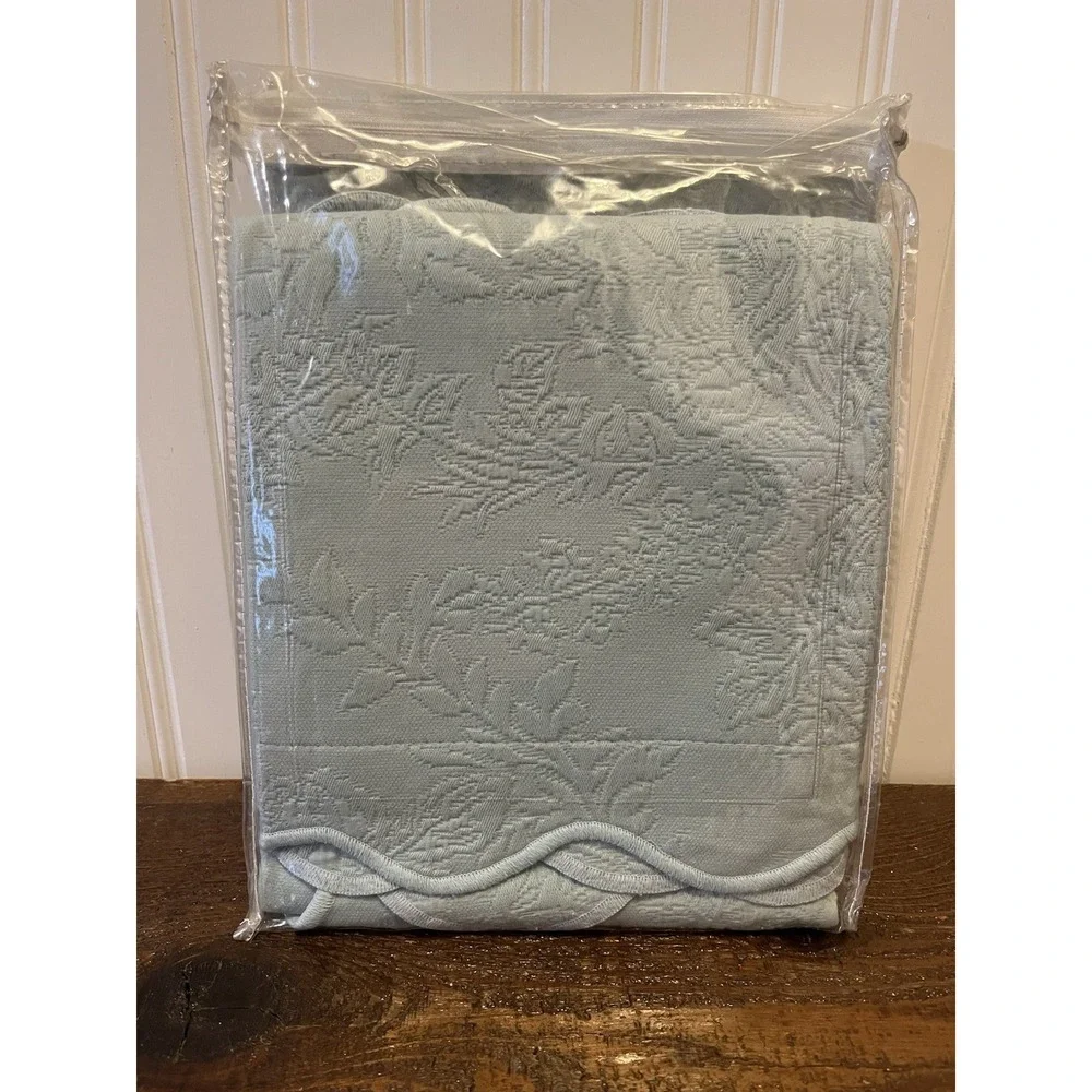 VTG 2 Chris Madden Catarina Matelassé Misty Blue Scalloped 21x26 Standard NOS